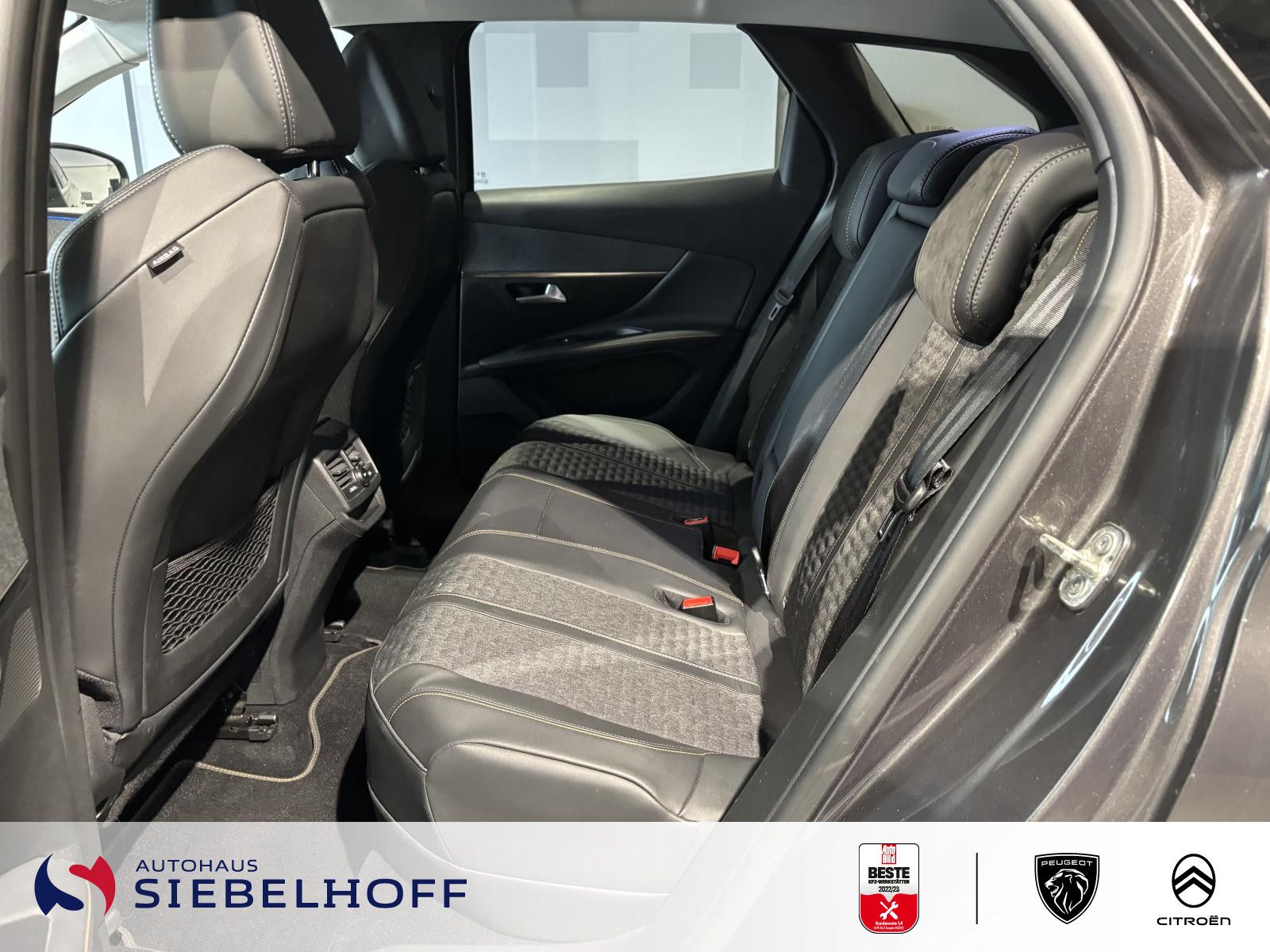 Peugeot 3008 Roadtrip HYBRID 225 e-EAT8