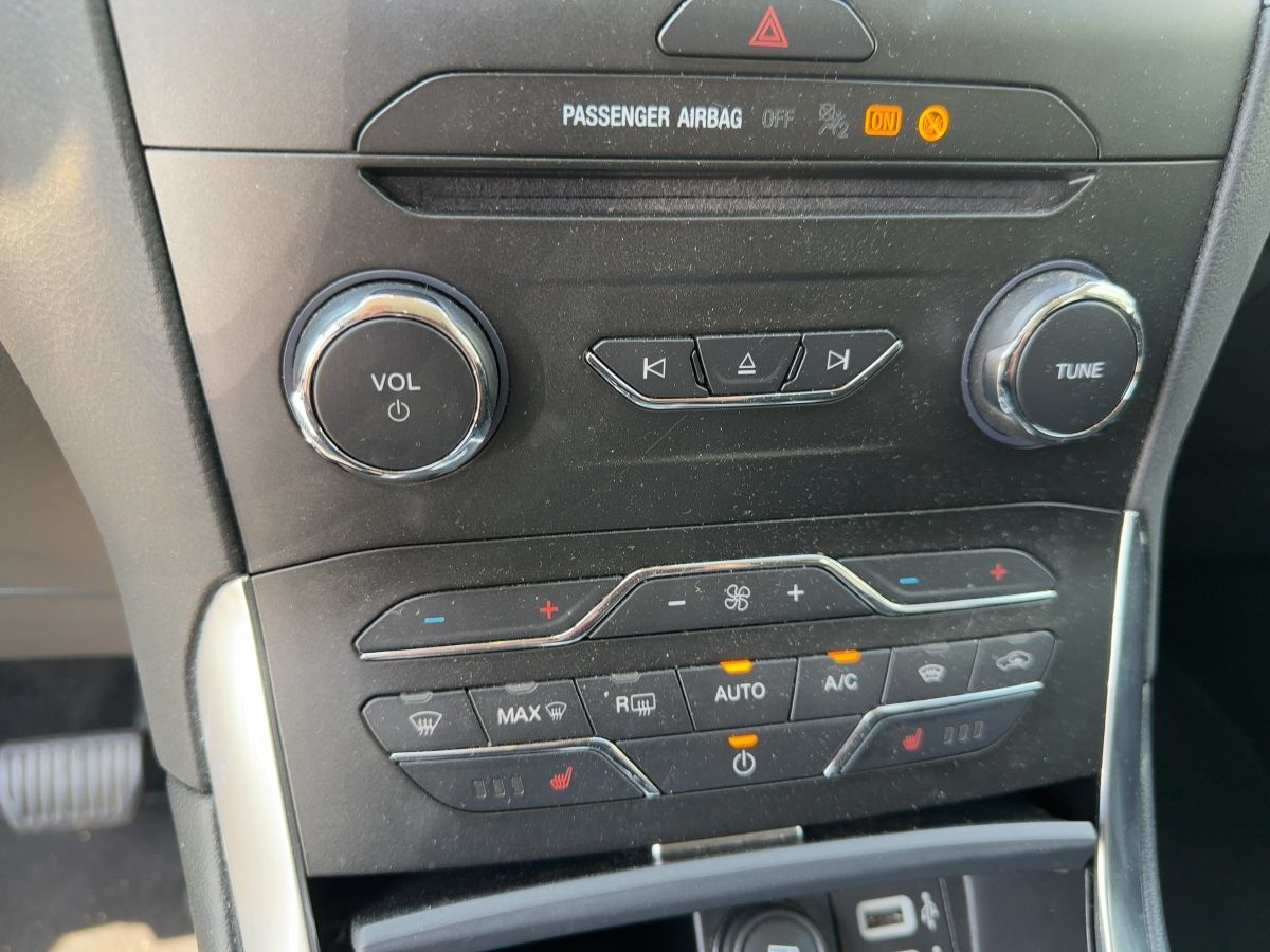 Ford S-MAX Titanium FLA DynLi SpurH KeyLess LM