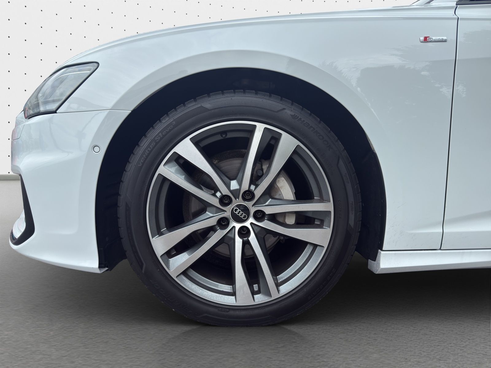 Audi A6 Avant 40 TDI quattro sport - Samsaru's Car Outlet