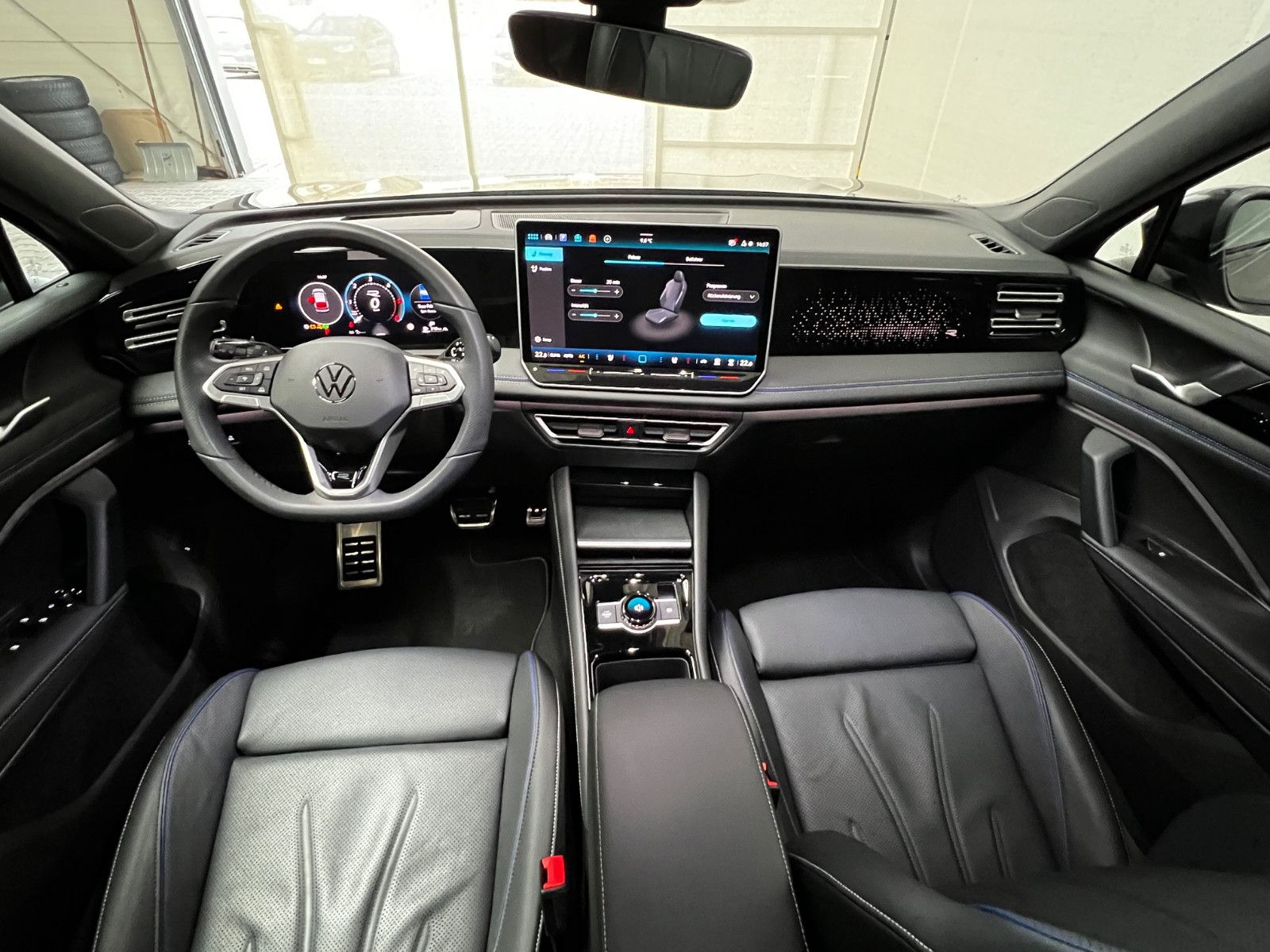 Volkswagen Tiguan 2.0 TDI DSG 4M. R-Line "Black Style"