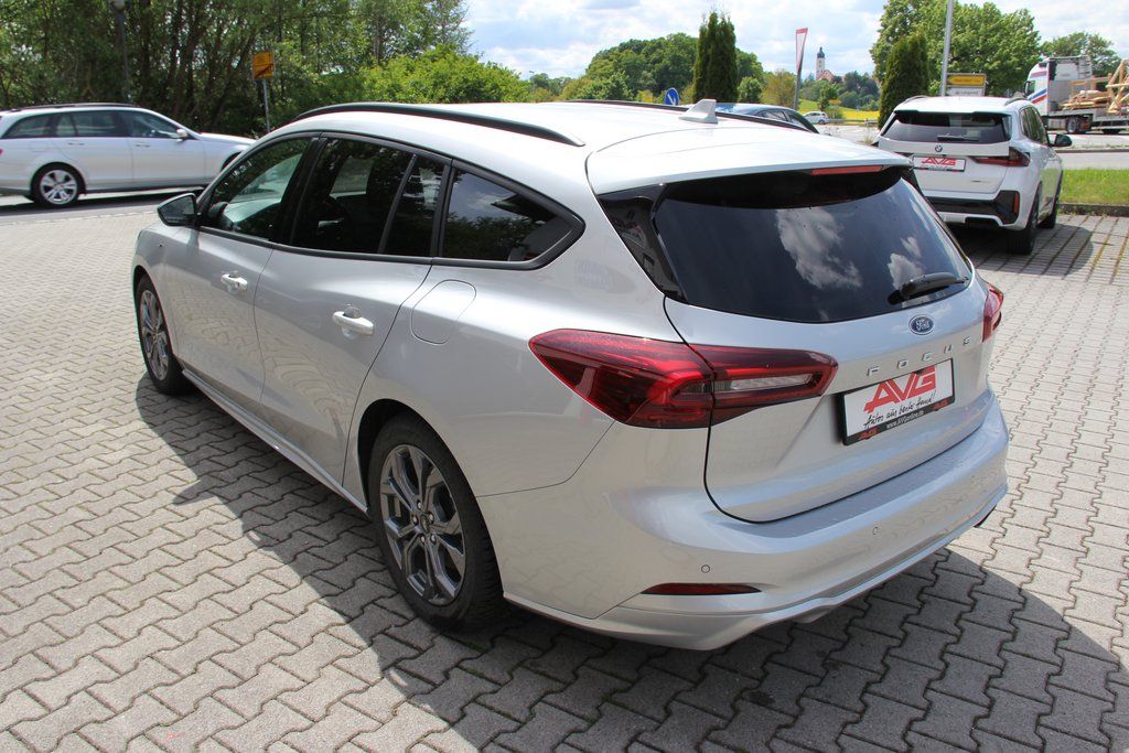 Ford Focus Turnier 155PS ST-LINE LED AdapTempomat CAM