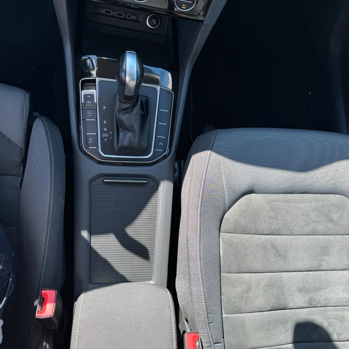 Volkswagen Golf Sportsvan VII Highline 2.0 TDI - Samsaru's Car Outlet