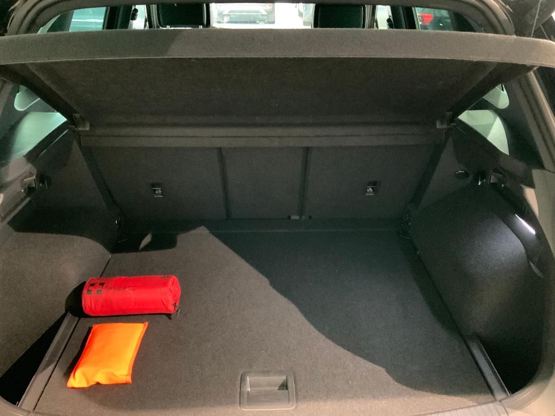 Volkswagen Tiguan R-Line 2.0 TDI 4 Motion - Samsaru's Car Outlet