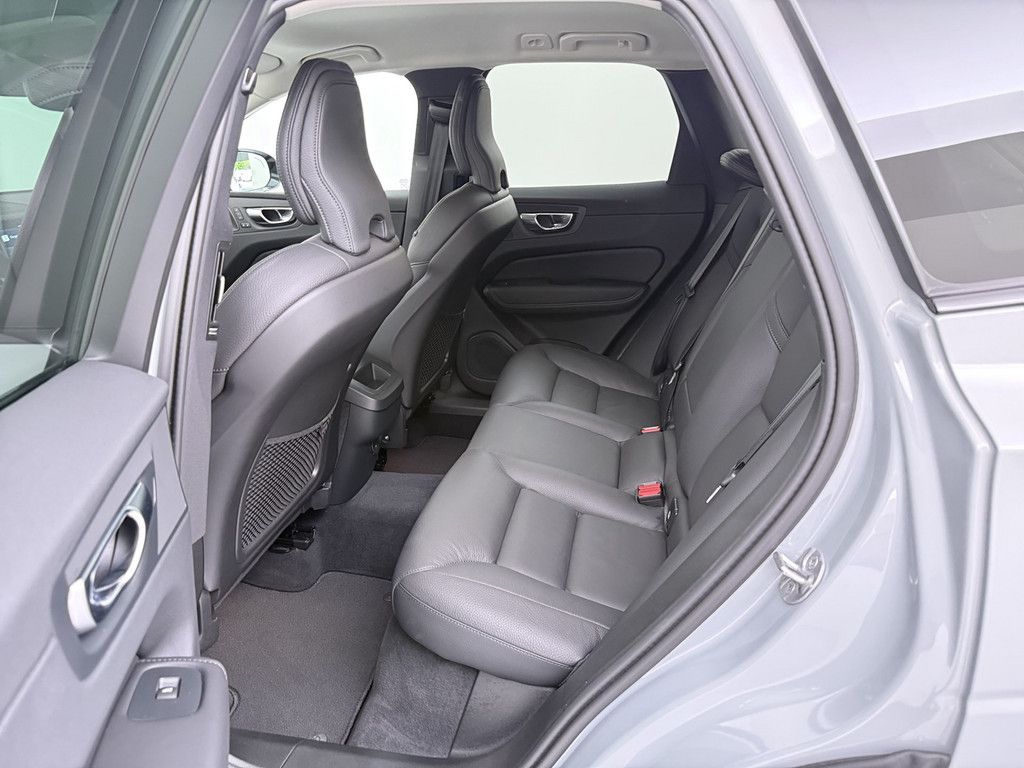 Volvo XC60 B5 AWD Plus Dark *Ganzjahres*ACC*BLIS*Voll-