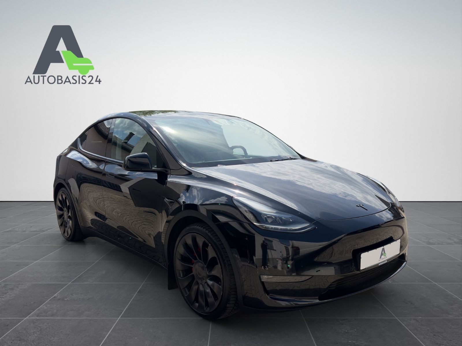 Tesla Model Y Performance Dual AWD *AHK*1.Hand*
