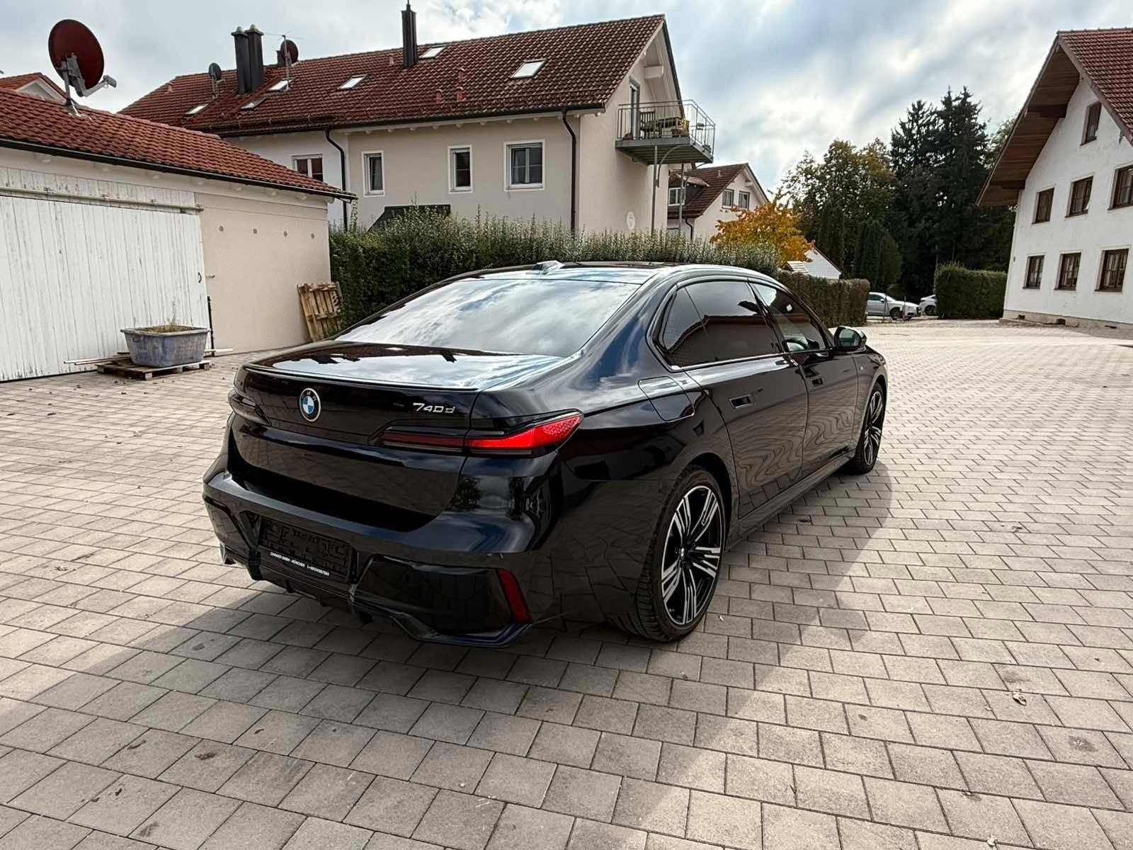 BMW 740xd*M Sport*VOLL*TV*SKY*AUT.TÜR*G.LUSSO*EXECU