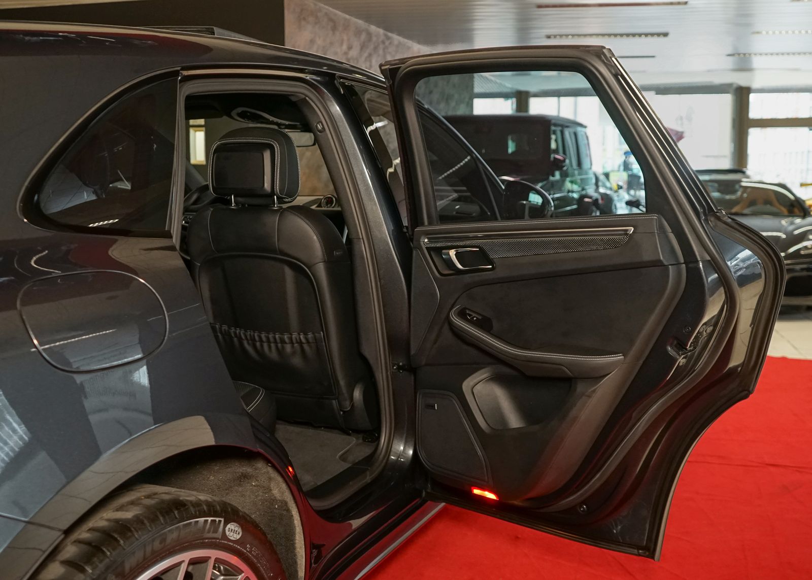 Porsche Macan GTS - Samsaru's Car Outlet