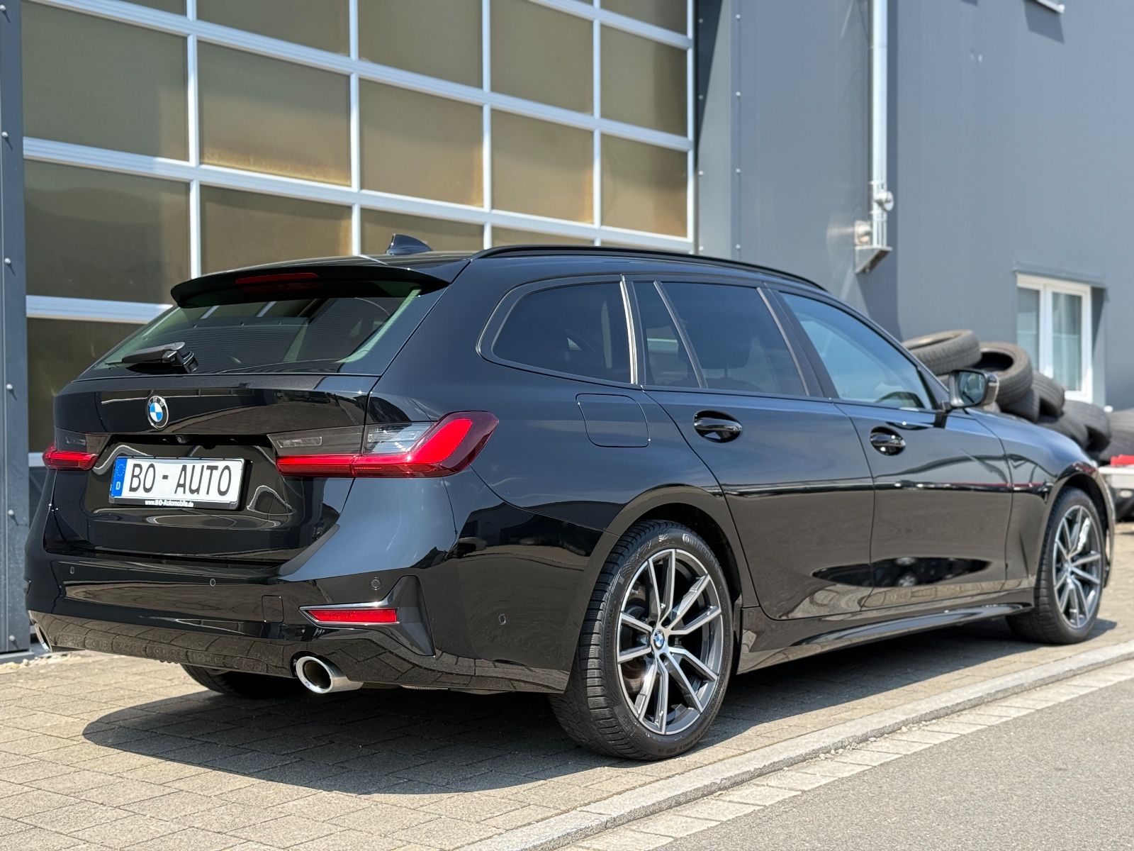 BMW 320 d - Samsaru's Car Outlet
