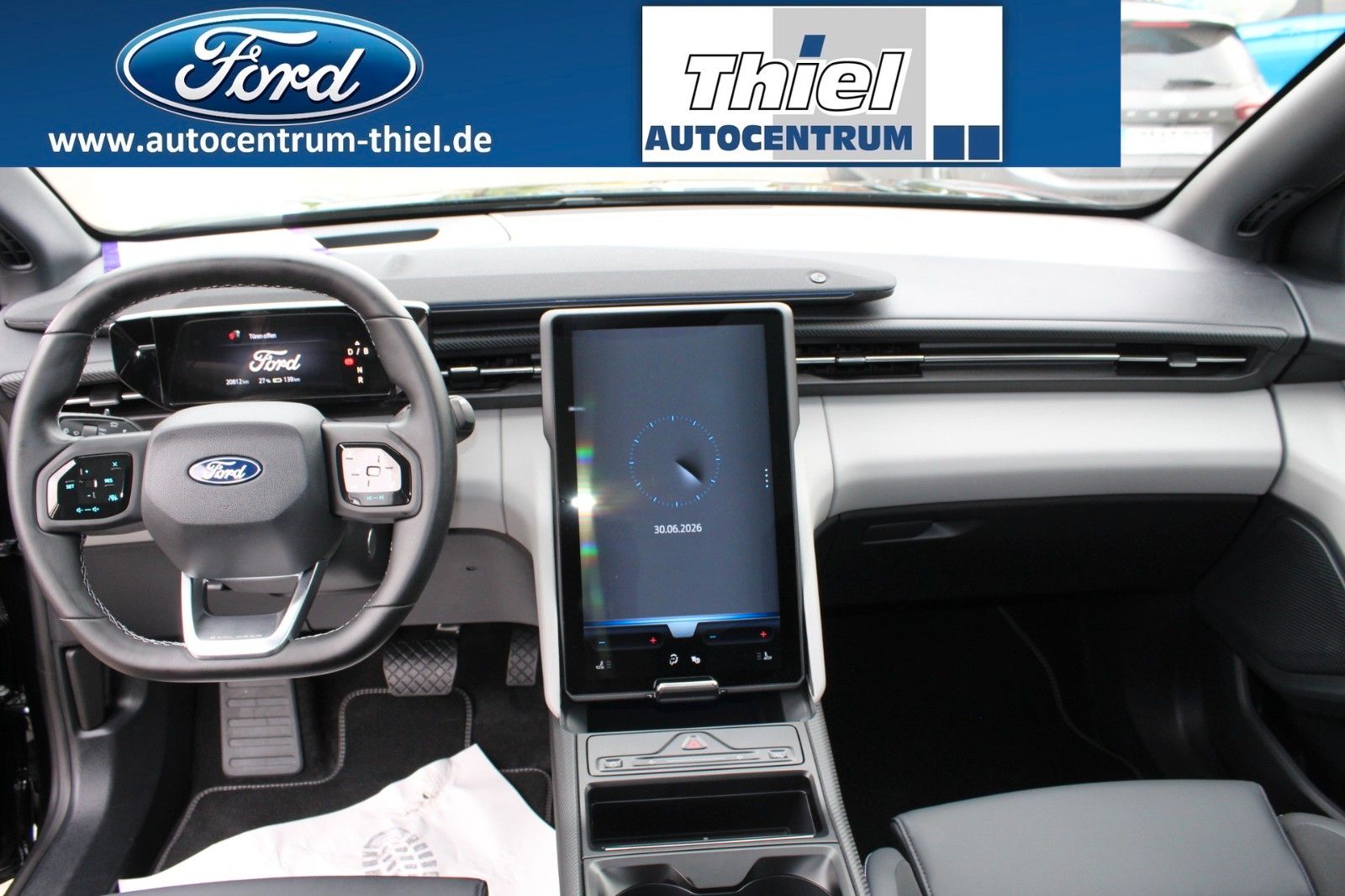 Ford Explorer Premium AWD Pano+Fahr-Assist+AHK+Ergo