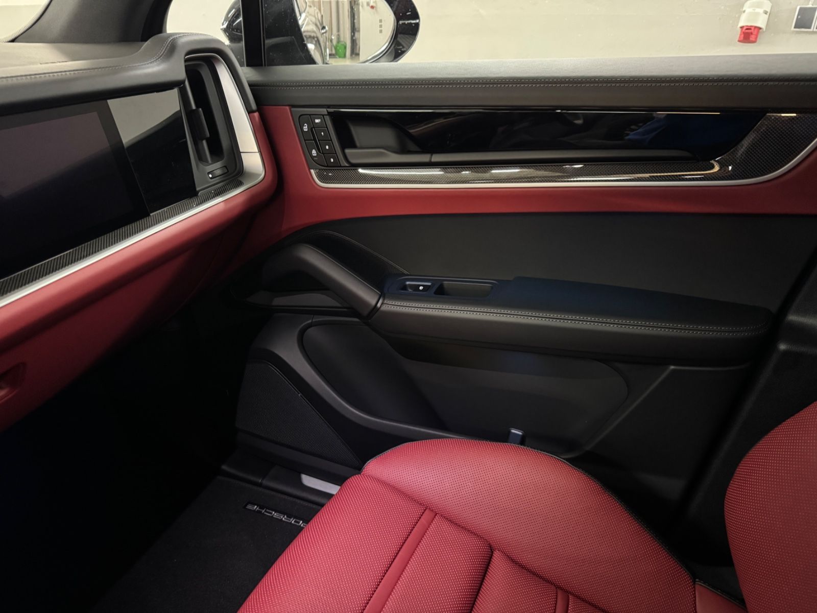 Porsche Cayenne E-Hybrid /Mod.2025/Sport Paket Lp160.500