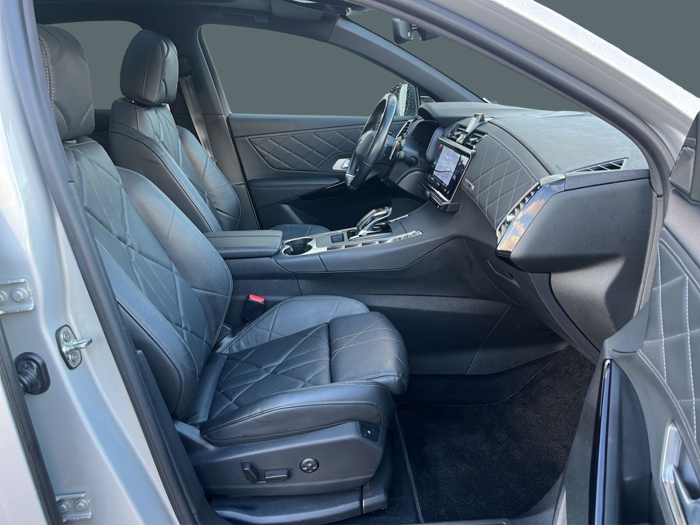 DS Automobiles DS7 Crossback ACC Massagesitze El. Panodach Navi