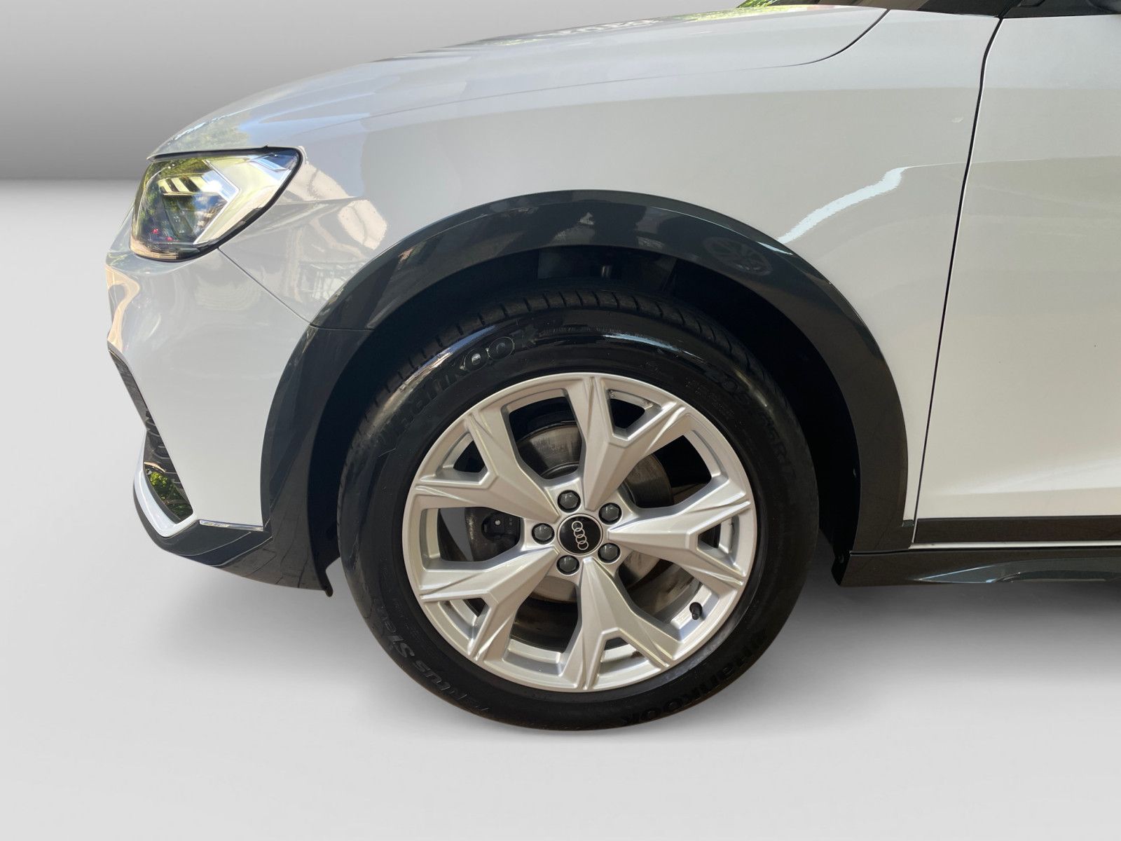Audi A1 citycarver 30TFSI S-trnc - Samsaru's Car Outlet