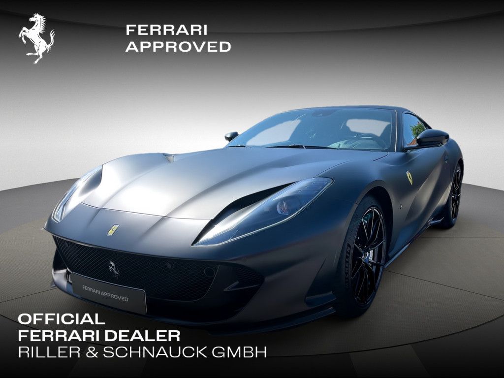 Ferrari 812 Superfast - Samsaru's Car Outlet