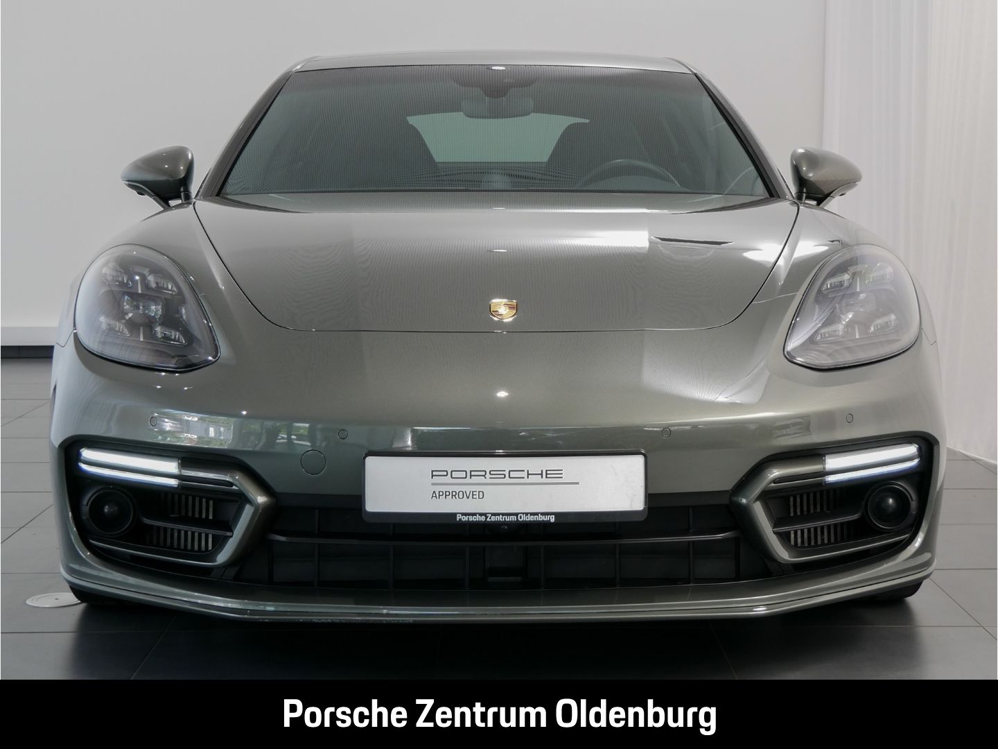 Porsche Panamera 4 E-Hybrid Platinum Edition Matrix LED
