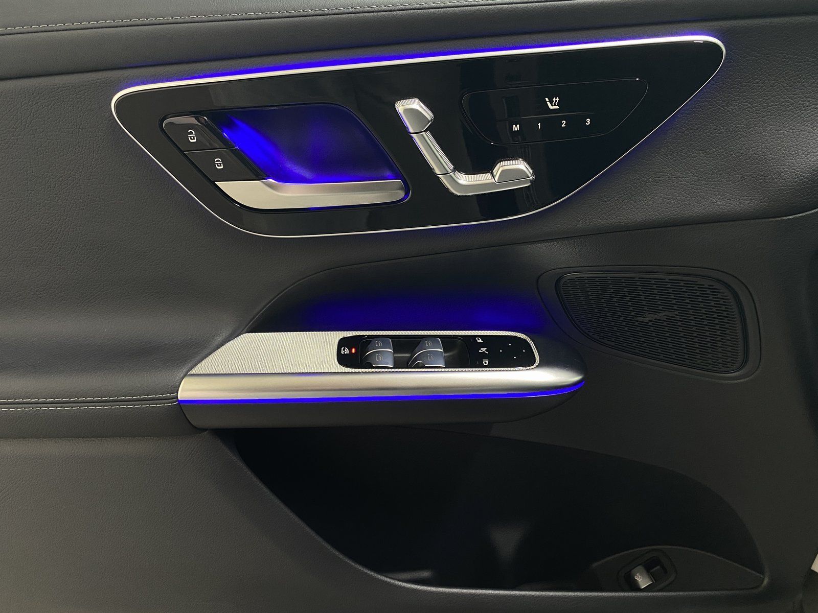 Mercedes-Benz GLC 300 4M AMG+LED+DIST+AHK+360°+EASY-PACK+NAVI