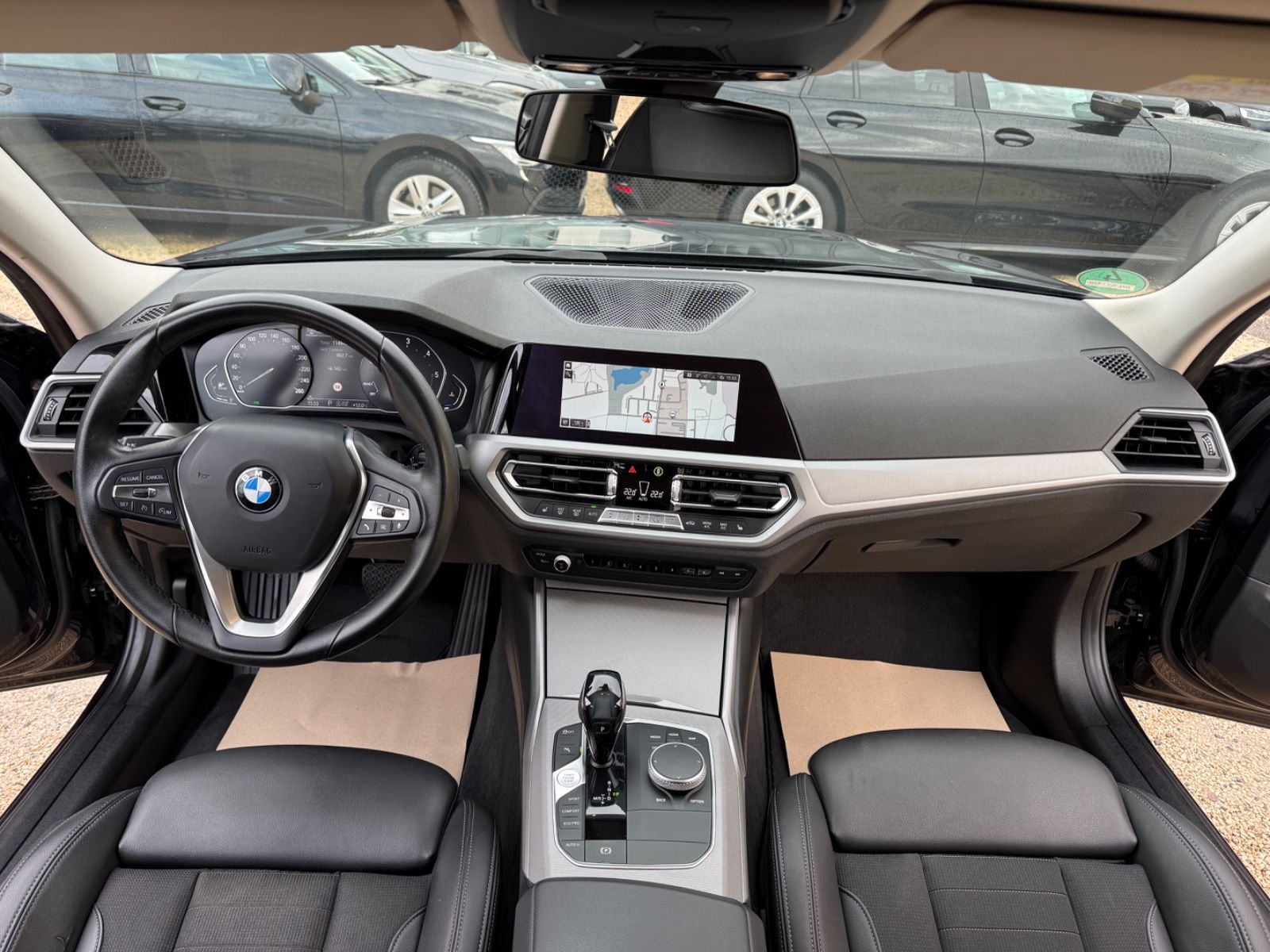 BMW 320d xDrive Lim Aut Leder LED Navi