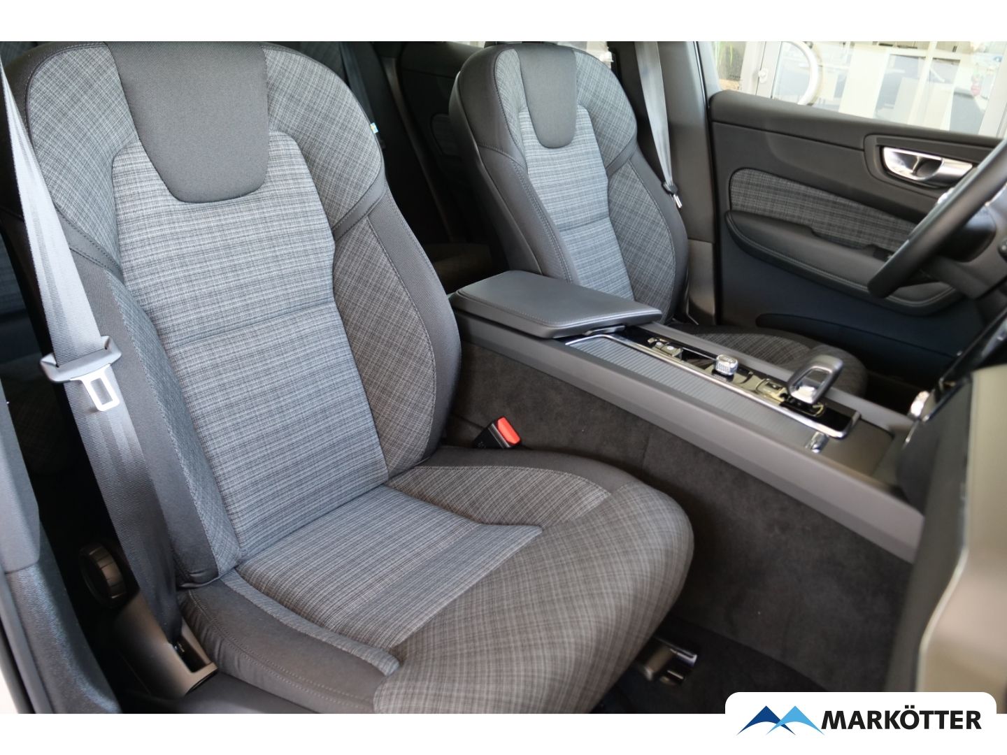 Volvo XC60 T6 AWD Recharge Core STHZ/AHK/BLIS/Google