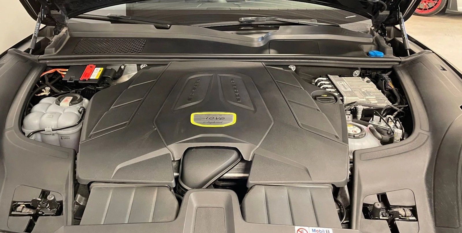 Porsche Cayenne E-Hybrid Platinum Edition