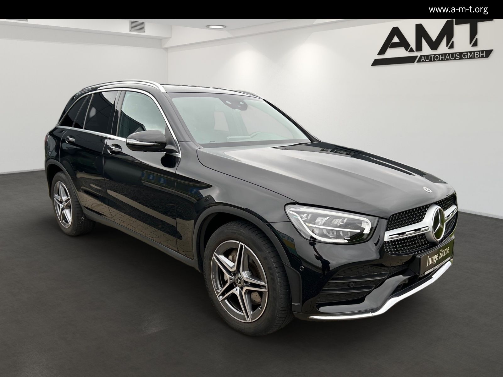 Mercedes-Benz GLC 300d AMG 4M AMG*AHK*Pano*LED*Navi