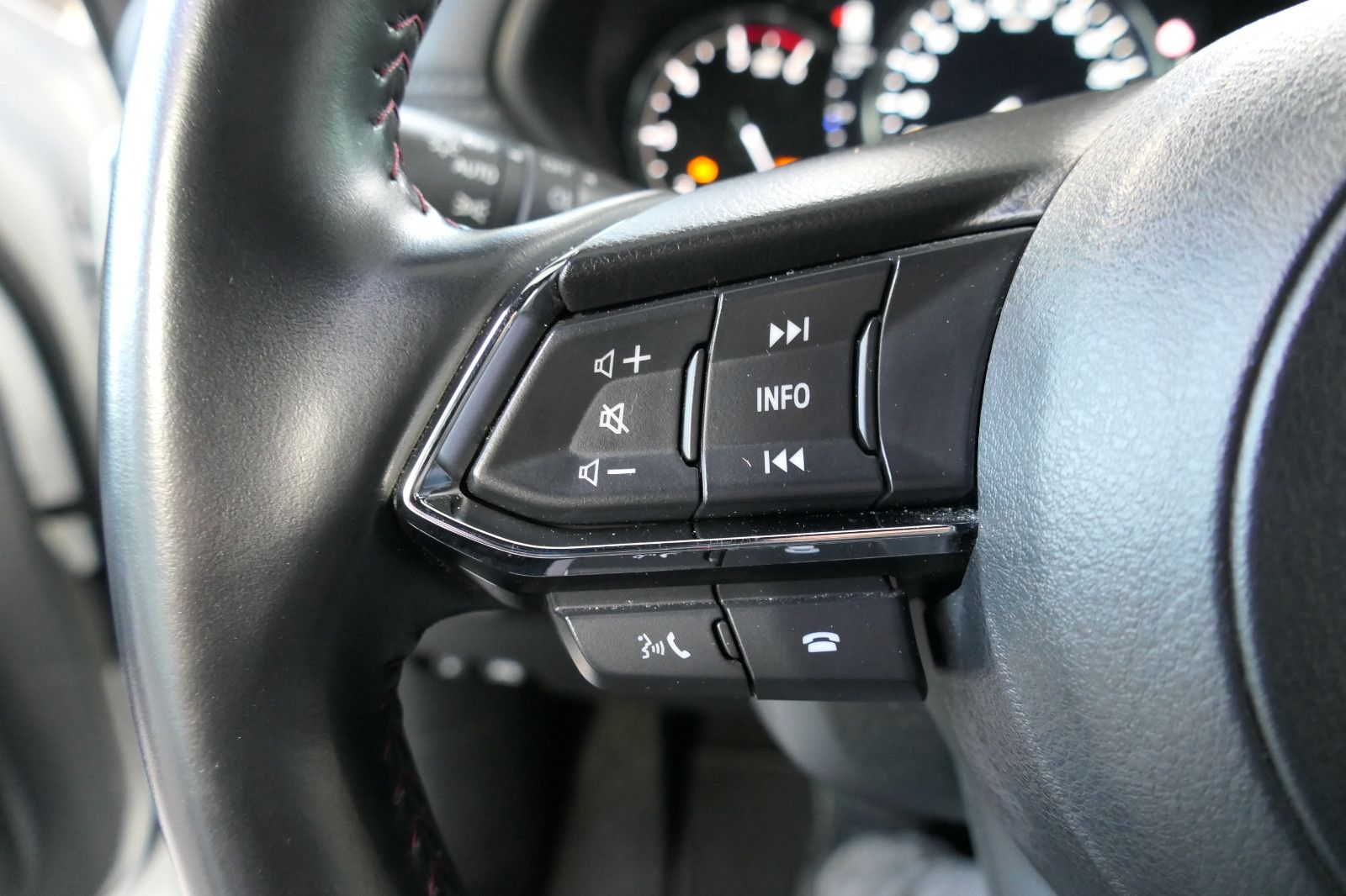 Mazda CX-5 SKYACTIV 184 AWD  HOMURA +Leder +Dach+AHK