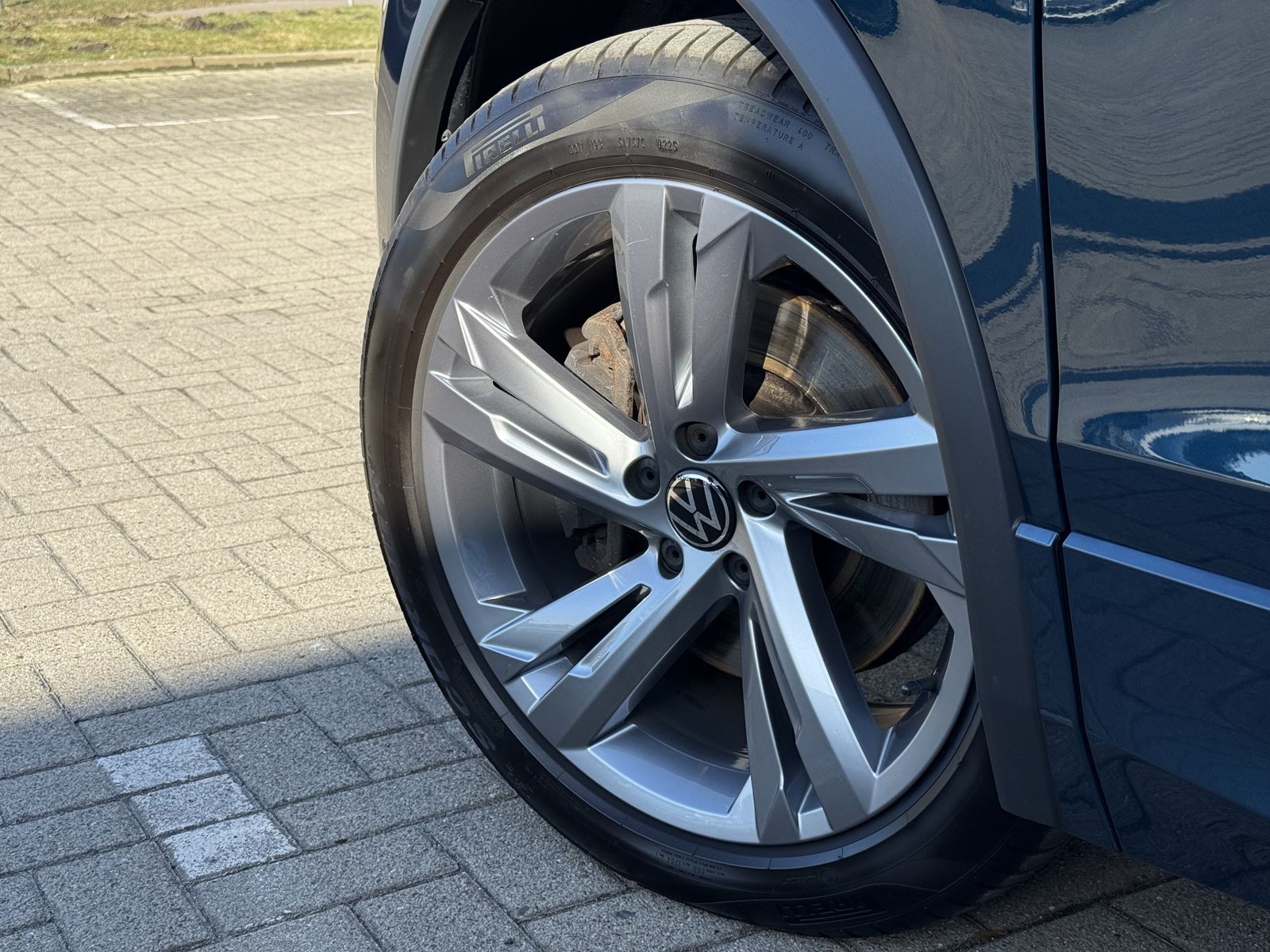 Volkswagen Tiguan R-Line 4-Motion,Pano,AHK,R-Kam,Matrix,ACC