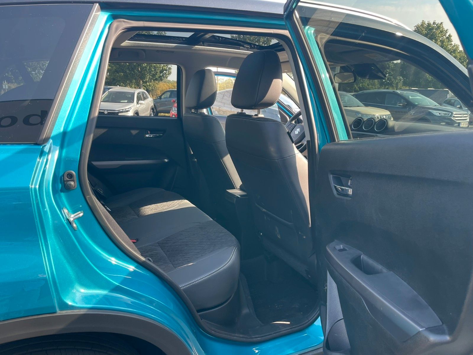 Suzuki Vitara 1.5 Hybrid Comfort+ 4x4 - Samsaru's Car Outlet