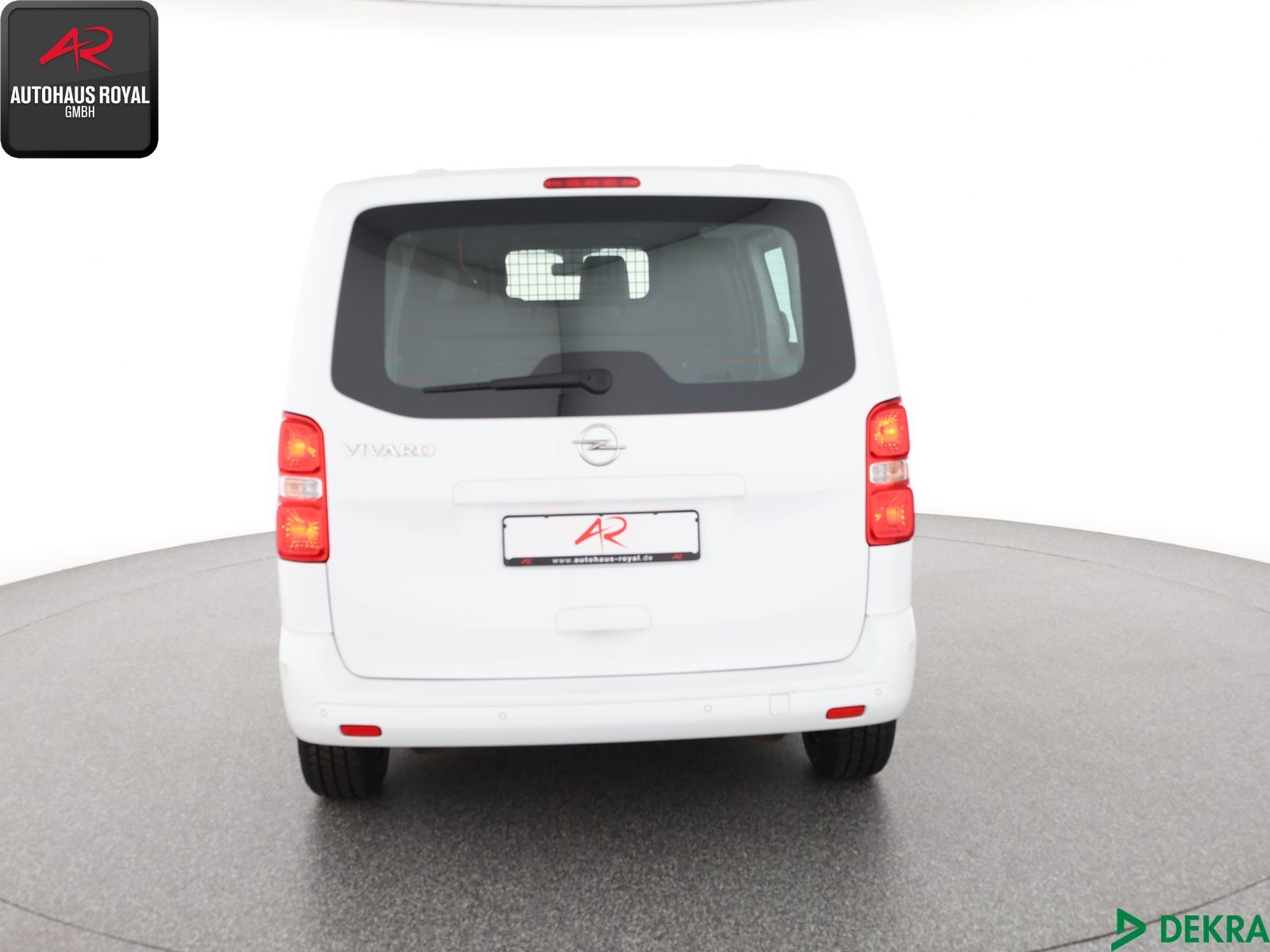 Opel Vivaro 2.0 D CARGO M AUT - Samsaru's Car Outlet