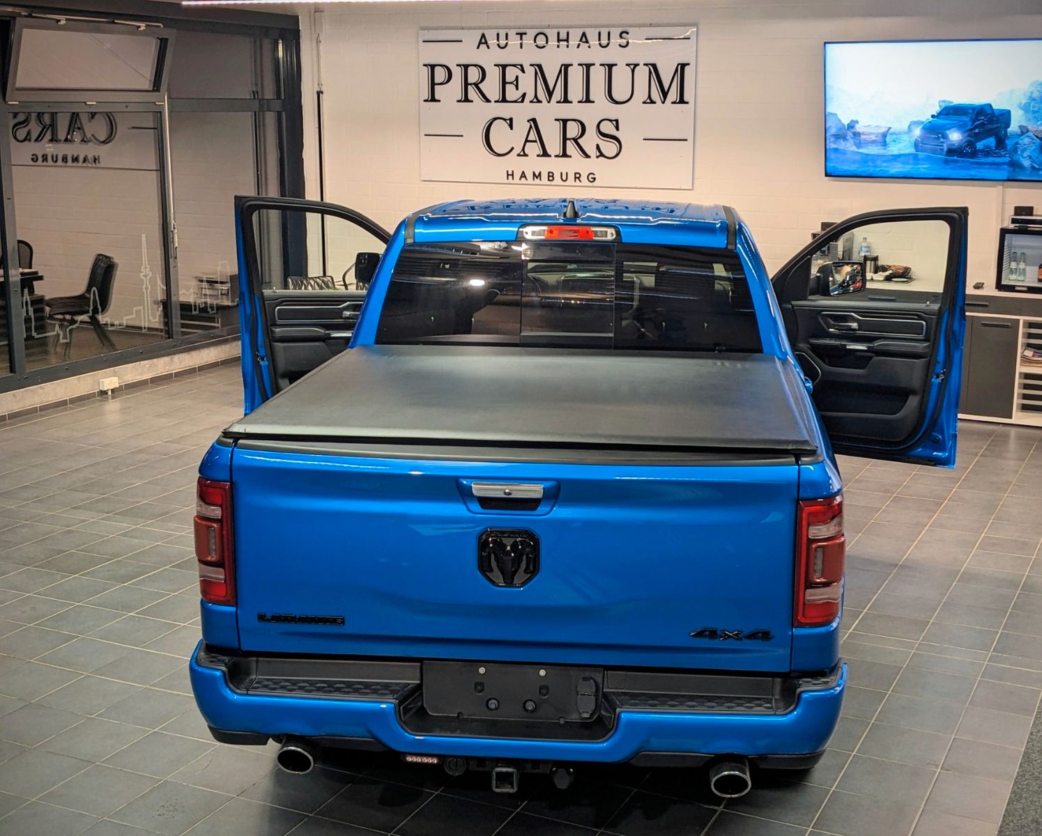 Dodge RAM 1500  Laramie HEMI 5.7L   4x4 Leder/LED