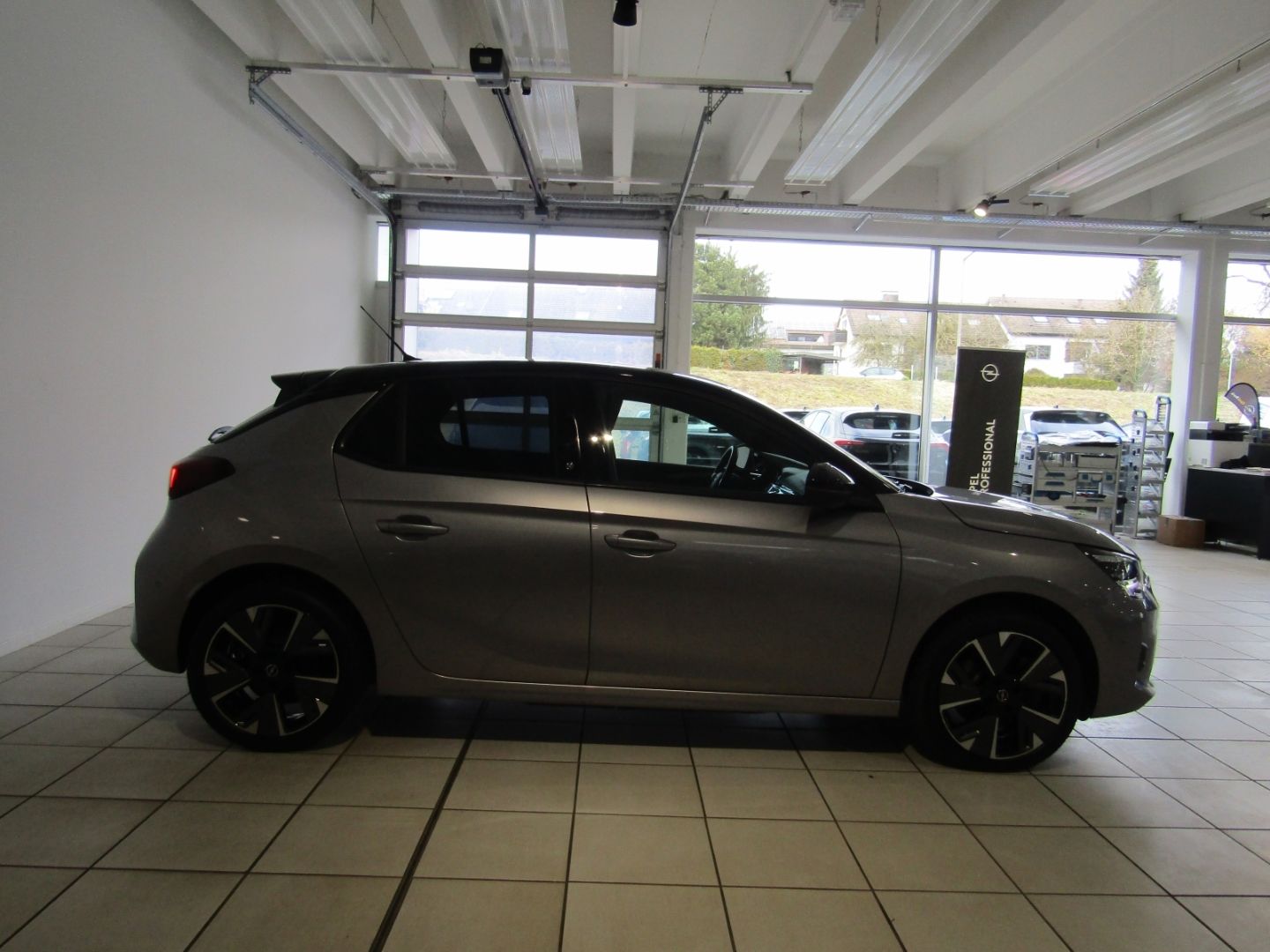 Opel Corsa-e F e GS - Samsaru's Car Outlet