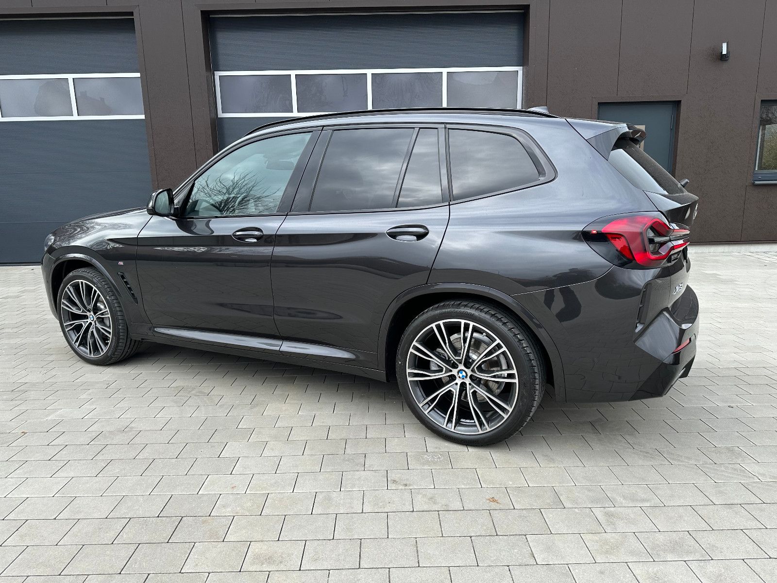BMW X3 xDrive 30d M Sport - Samsaru's Car Outlet