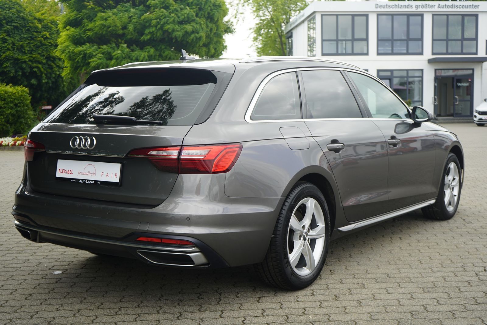 Audi A4 2.0 TDI Avant - Samsaru's Car Outlet