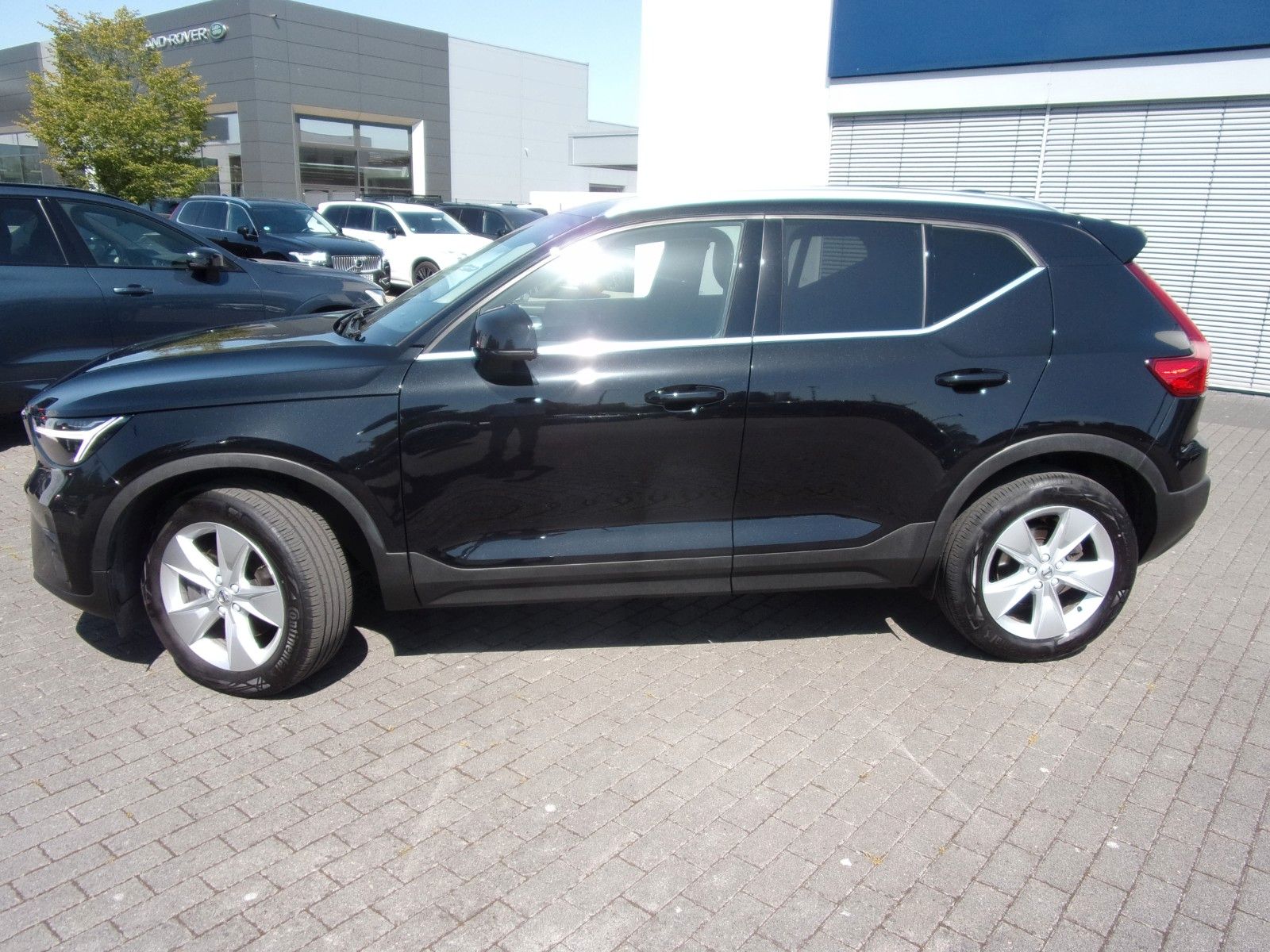 Volvo XC 40 B4 Plus Bright - Samsaru's Car Outlet