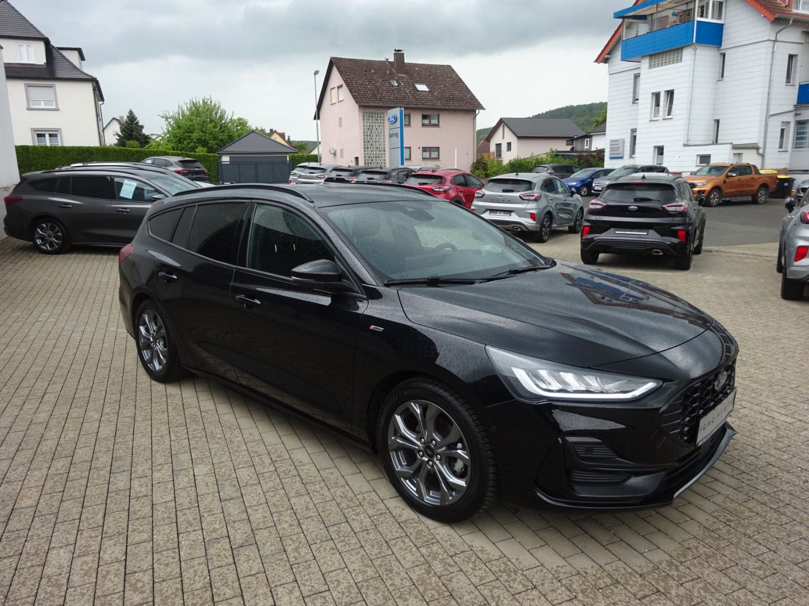 Ford Focus Turnier ST-Line X Autom AHK iACC HuD