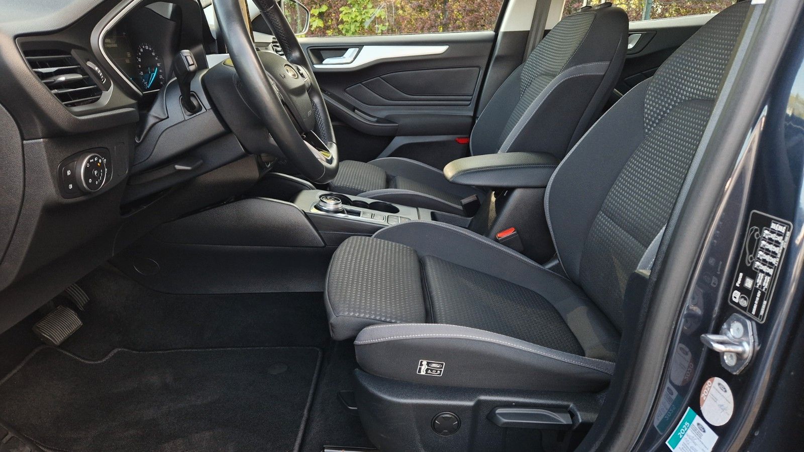 Ford Focus Tun. 1.5d 1.Hd Aut Rf ACC LED Navi DAB