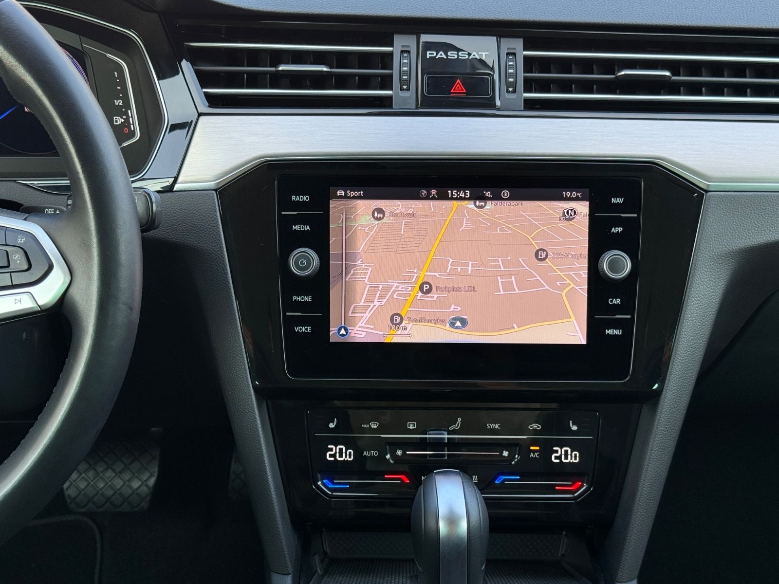 Volkswagen Passat Variant 2.0 TSI R-Line - Samsaru's Car Outlet