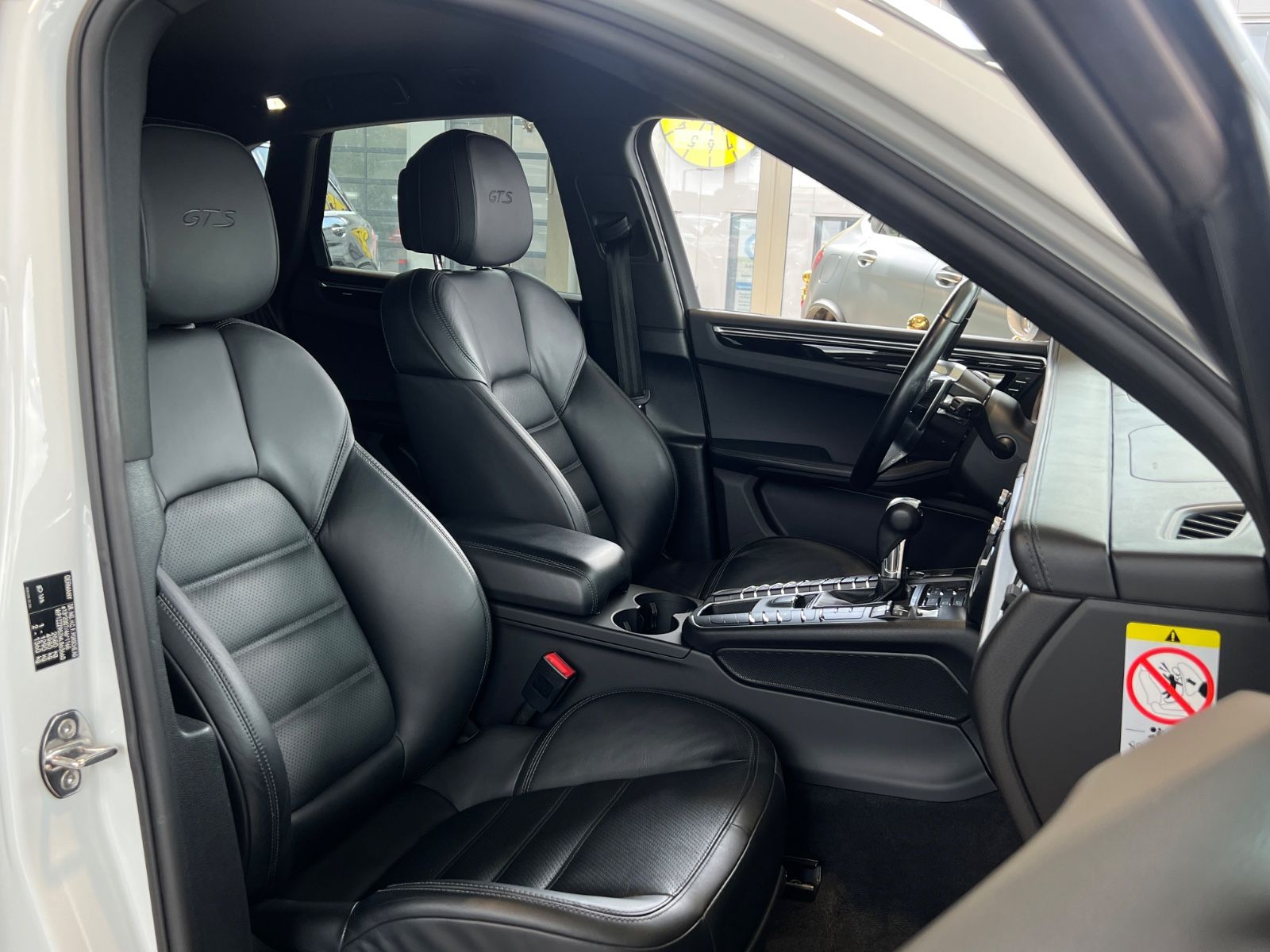 Porsche Macan GTS - Samsaru's Car Outlet