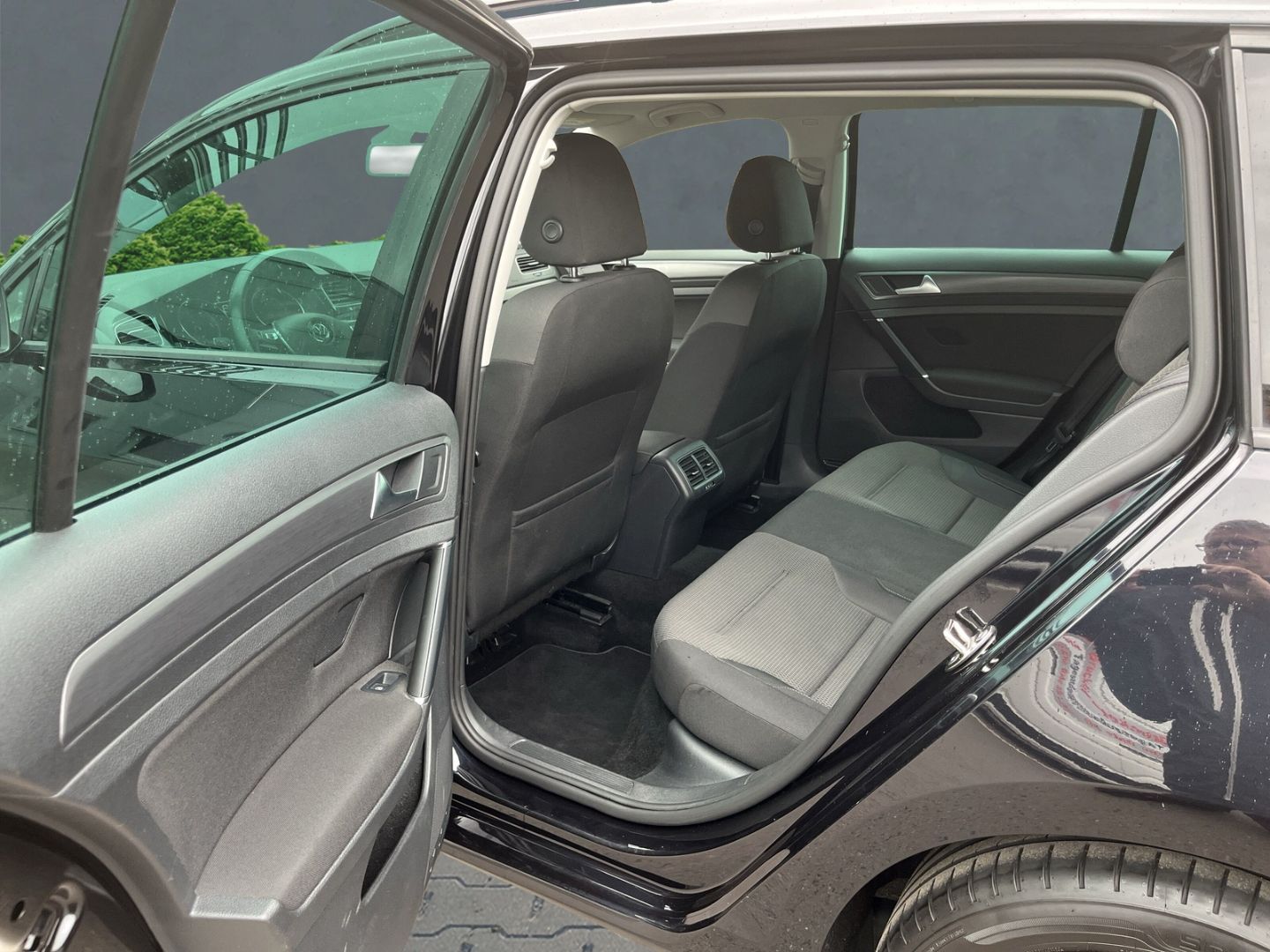 Volkswagen Golf Variant Comfortline 2.0 TDI - Samsaru's Car Outlet