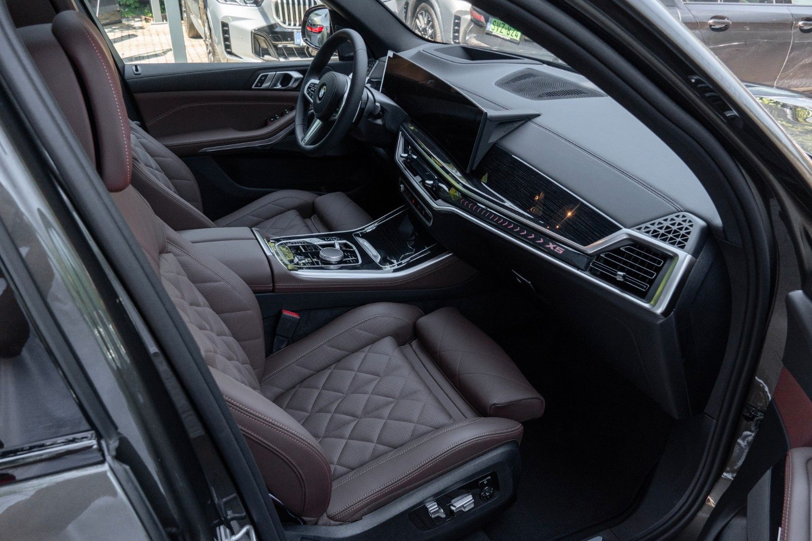 BMW X5 30d M SPORT.H/K.PANO.LUFTF.DR.ASS.360.AHK.22"
