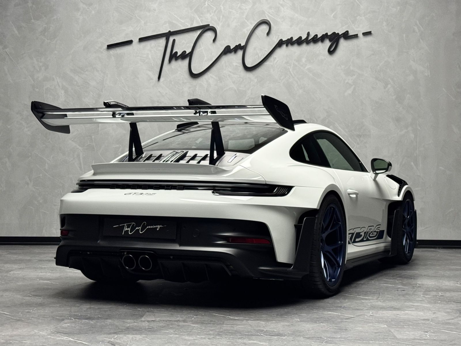 Porsche 992 GT3 RS - Samsaru's Car Outlet