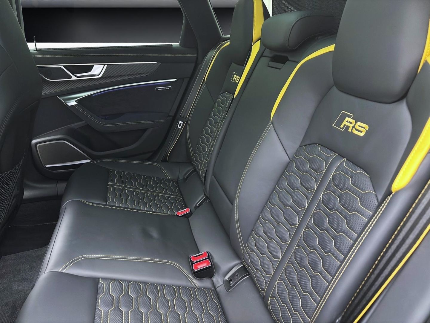 Audi RS6 Avant Q PERFORMANCE PANO HD-MATRIX 360° NAVI