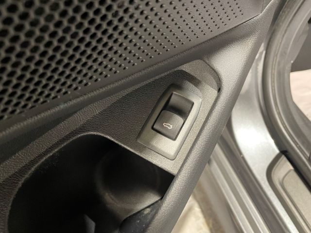 BMW 318 D Touring - Samsaru's Car Outlet