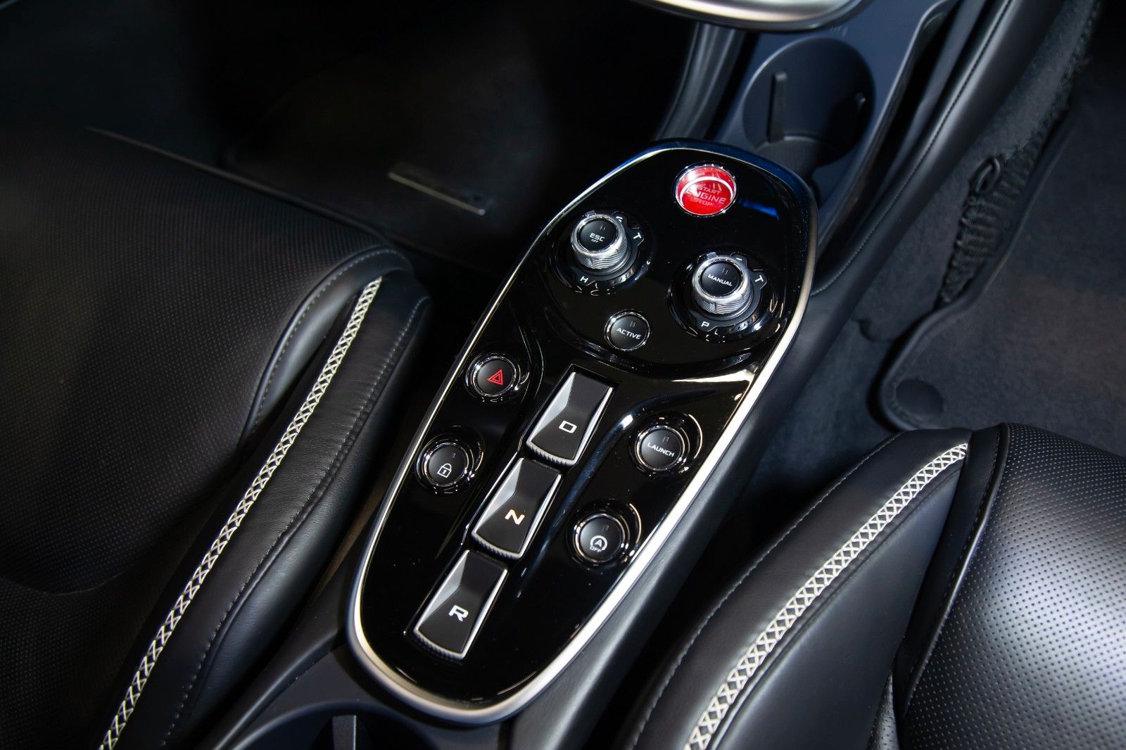 McLaren GT - Luxe - MSO Cirrus Grey