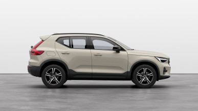 Volvo XC40 Core B3 (P) AT7 FWD