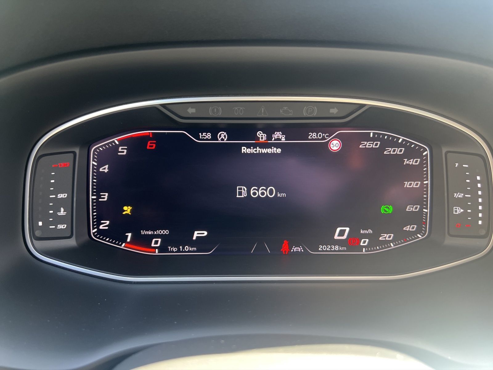 Seat Ateca 2.0 TDI DSG XP NAVI AHK ACC GJR SITZHZ