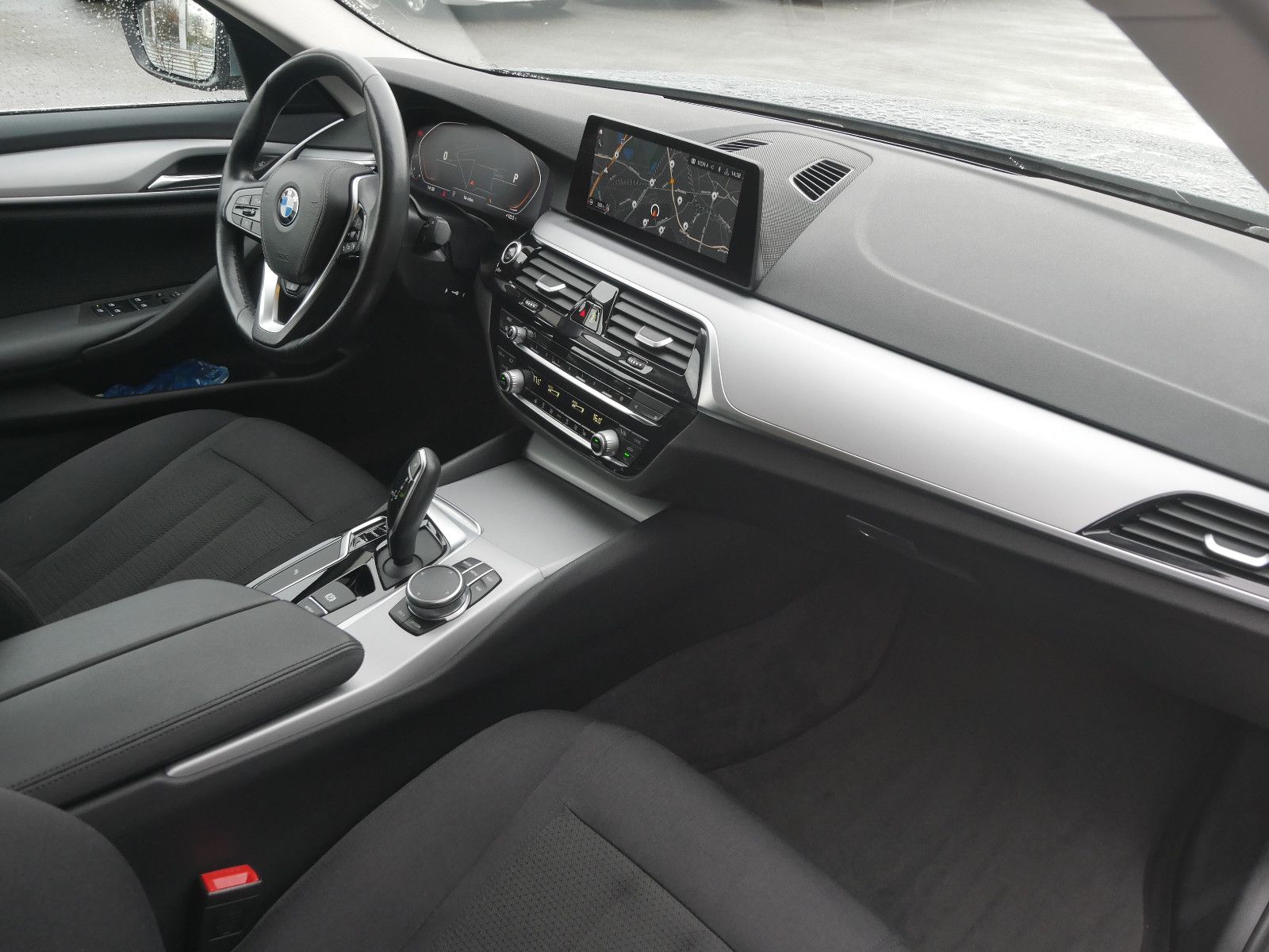 BMW 530 i xDrive Limousine Business Navi Head-up LED