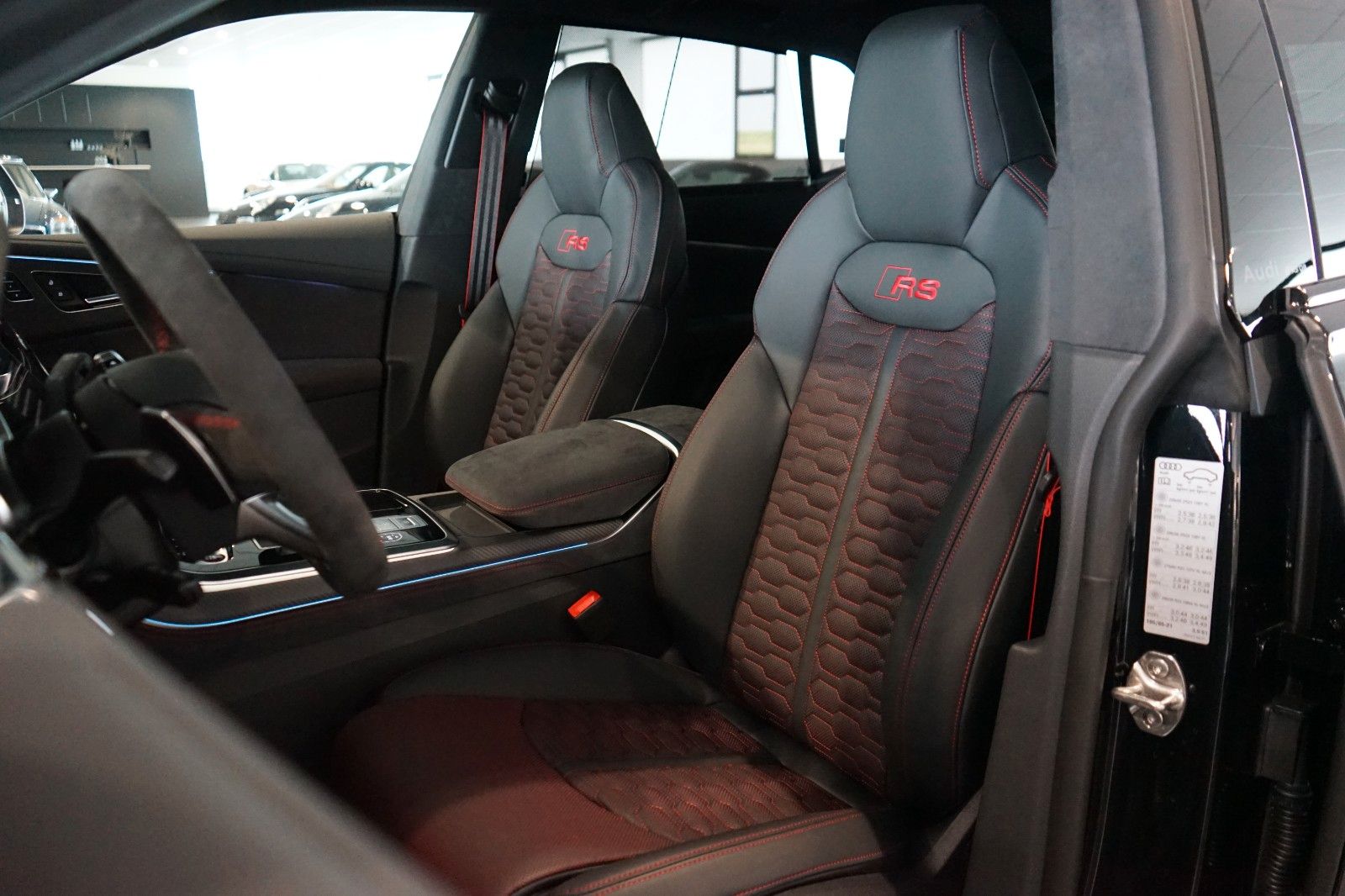 Audi RSQ8 performance | B&O Advanced | Carbon | 305