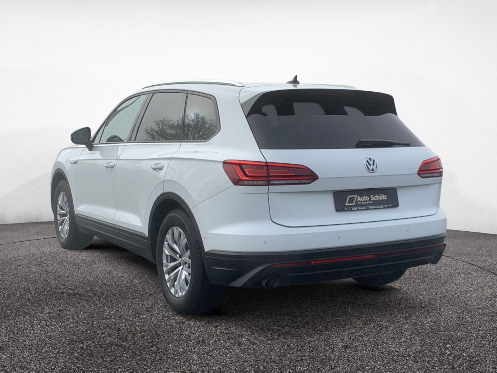 Volkswagen Touareg 3.0 TDI 4Motion - Samsaru's Car Outlet