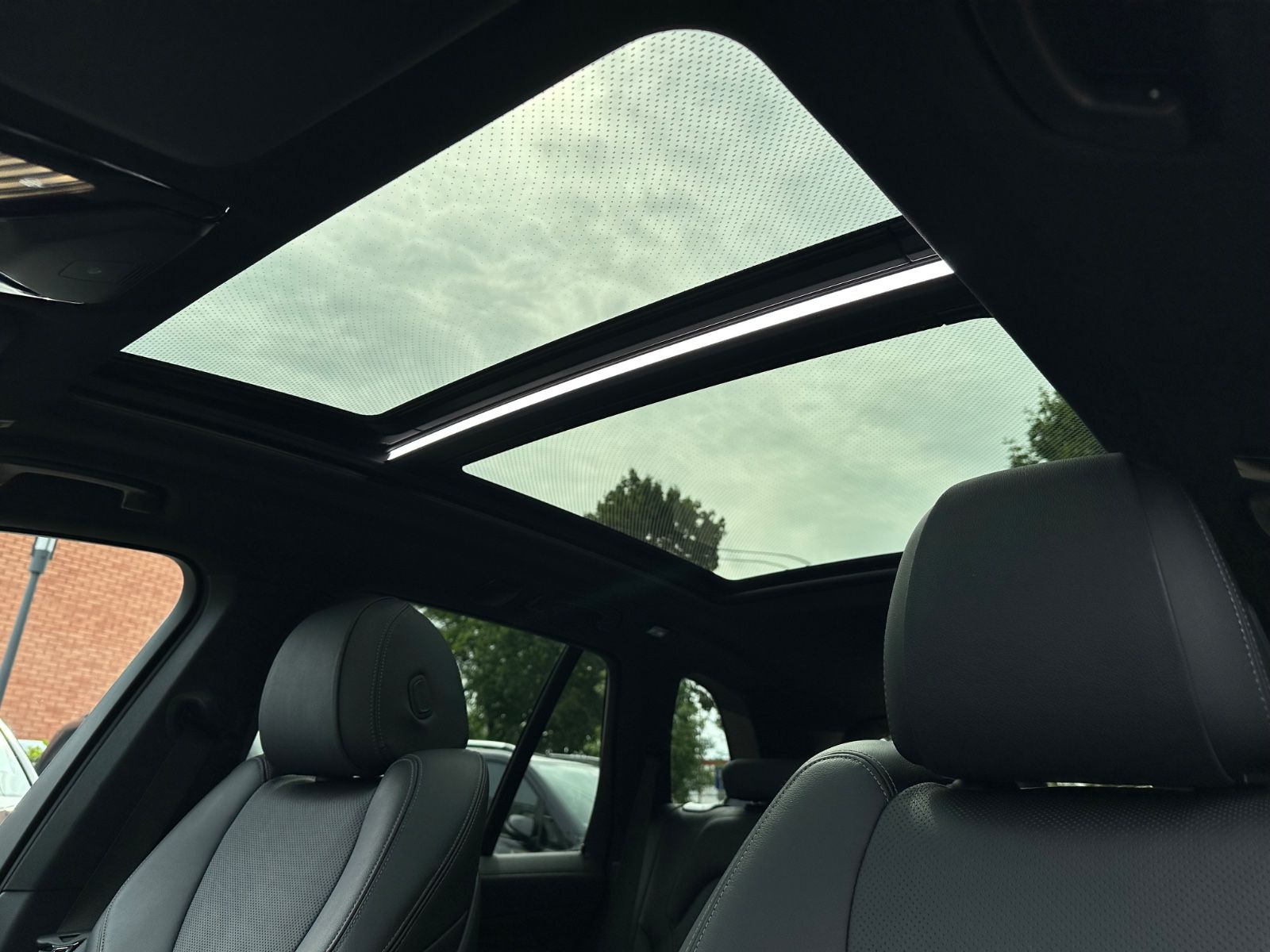 BMW X5 xDrive45e M-Sportpaket 360° Sky-Lounge AHK