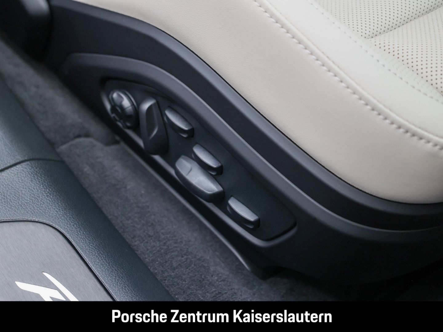 Porsche Panamera 4 E-Hybrid InnoDrive Surround-View LED