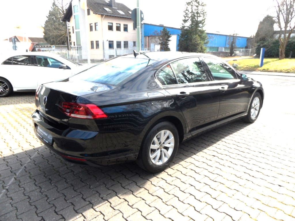 Volkswagen Passat 2.0 TDI SCR DSG - Samsaru's Car Outlet